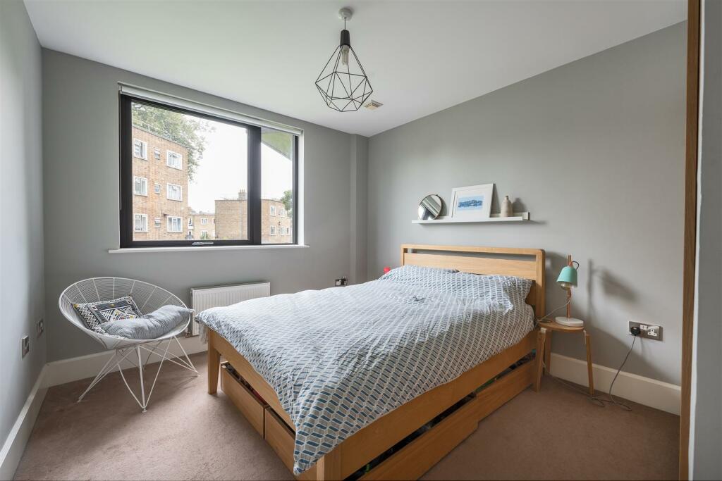 Shacklewell Road, N16