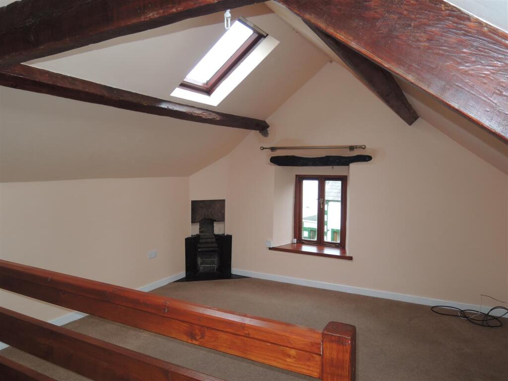 Farriers Cottage rec room 1.jpg