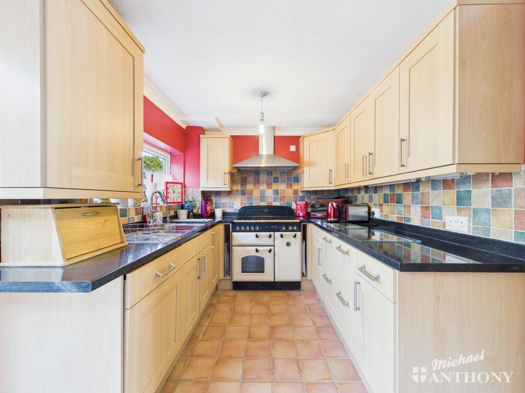 CAM02773G0-PR0342-STILL012