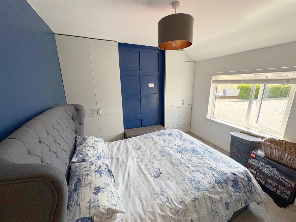 Bedroom One (1).jpg
