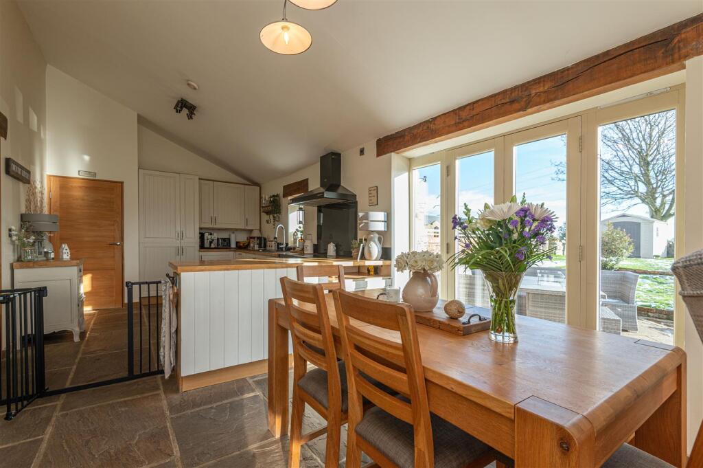 Living Kitchen Diner