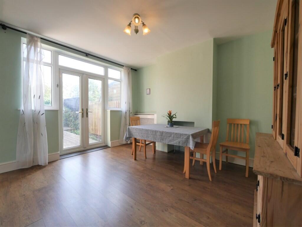 KITCHEN DINING4