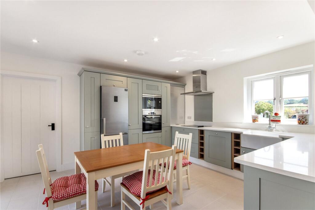 Dining/Kitchen