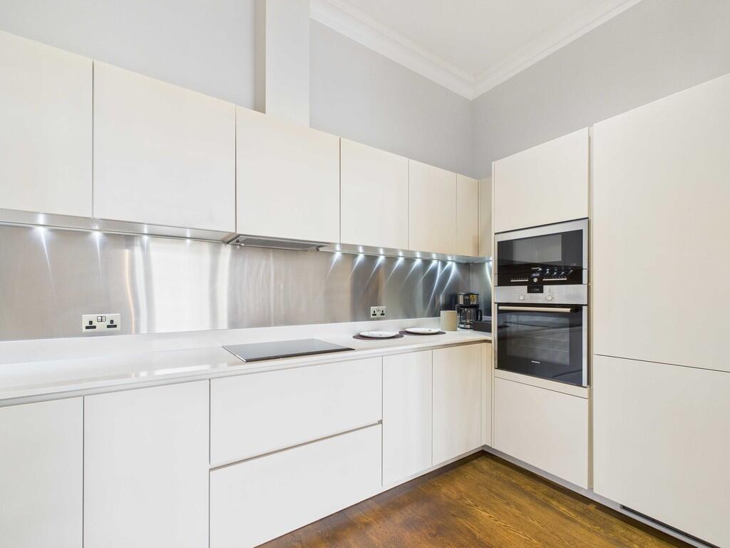 CAM03741G0-PR0105...