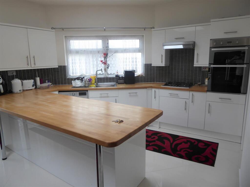 Re-Fitted Modern Kitchen