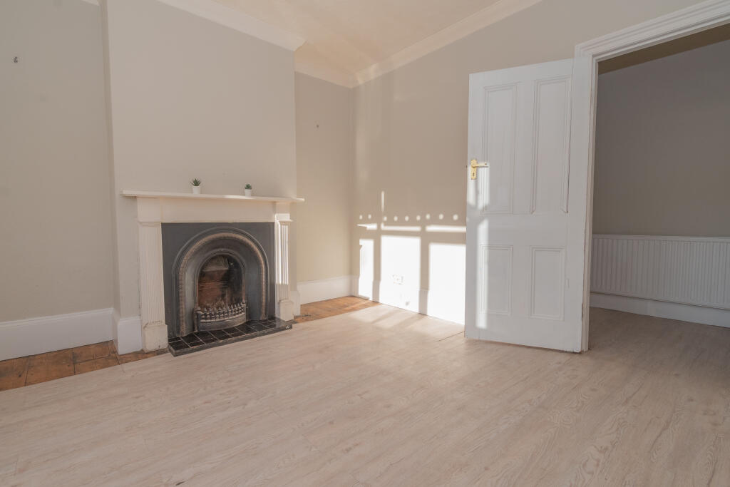 general 15 Vale Road