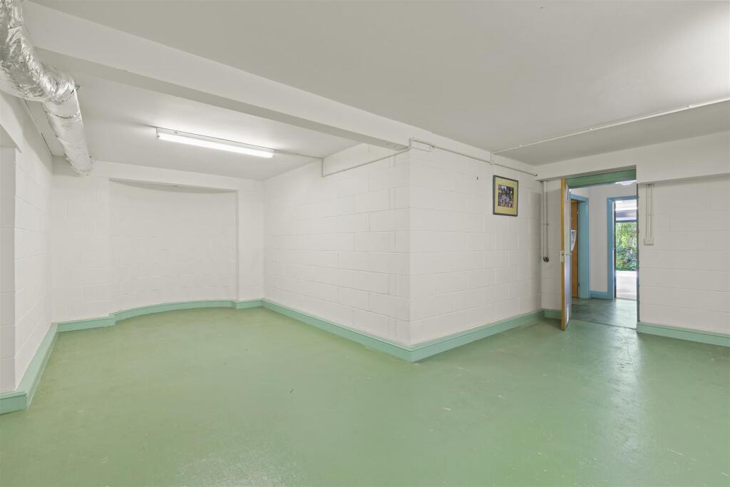 Store 2.jpg