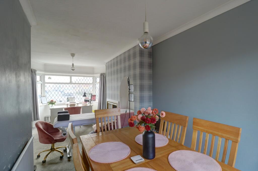 Dining Area 1.2