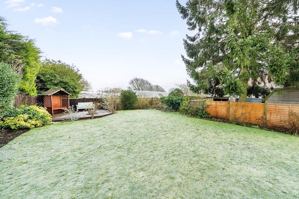 2nd view REAR GARDEN.jpg