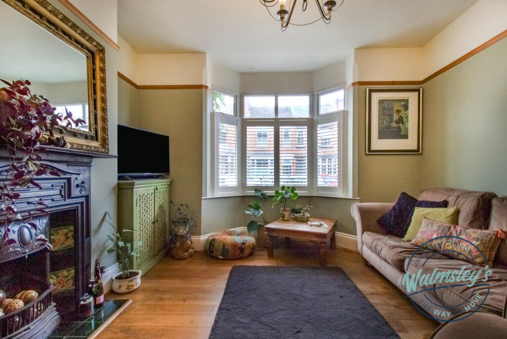 Bay window to frontage