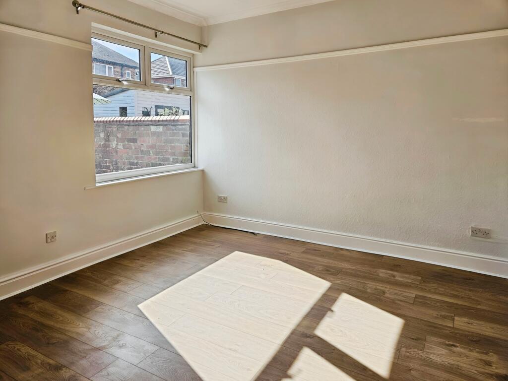 Middle Room