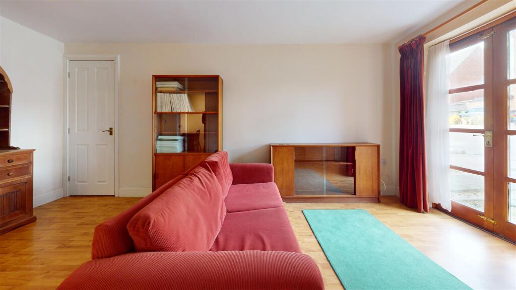 Bedroom (28).jpg