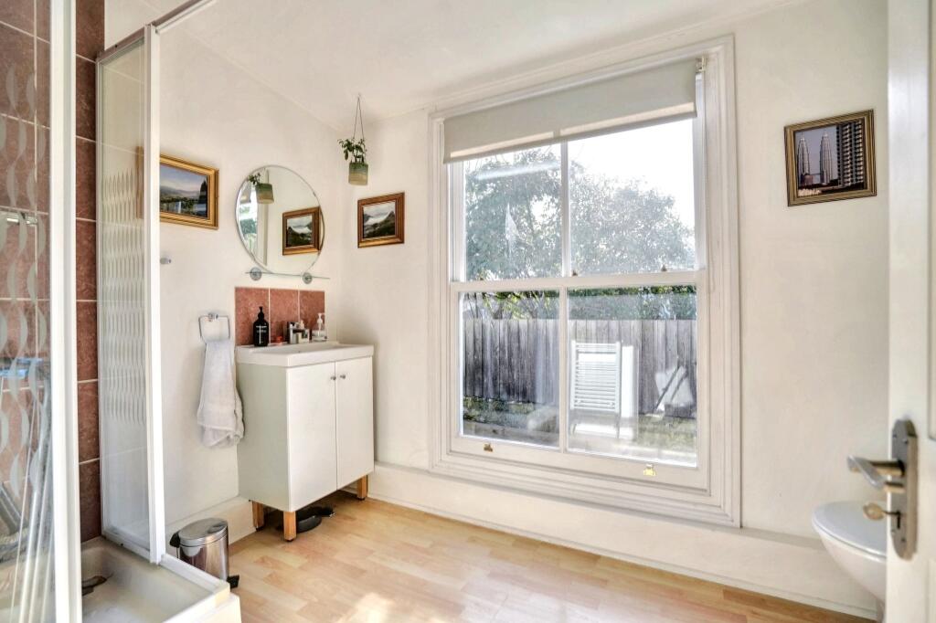 En suite to Second bedroom