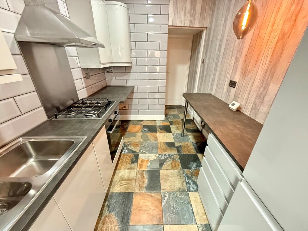 Kitchen (2)