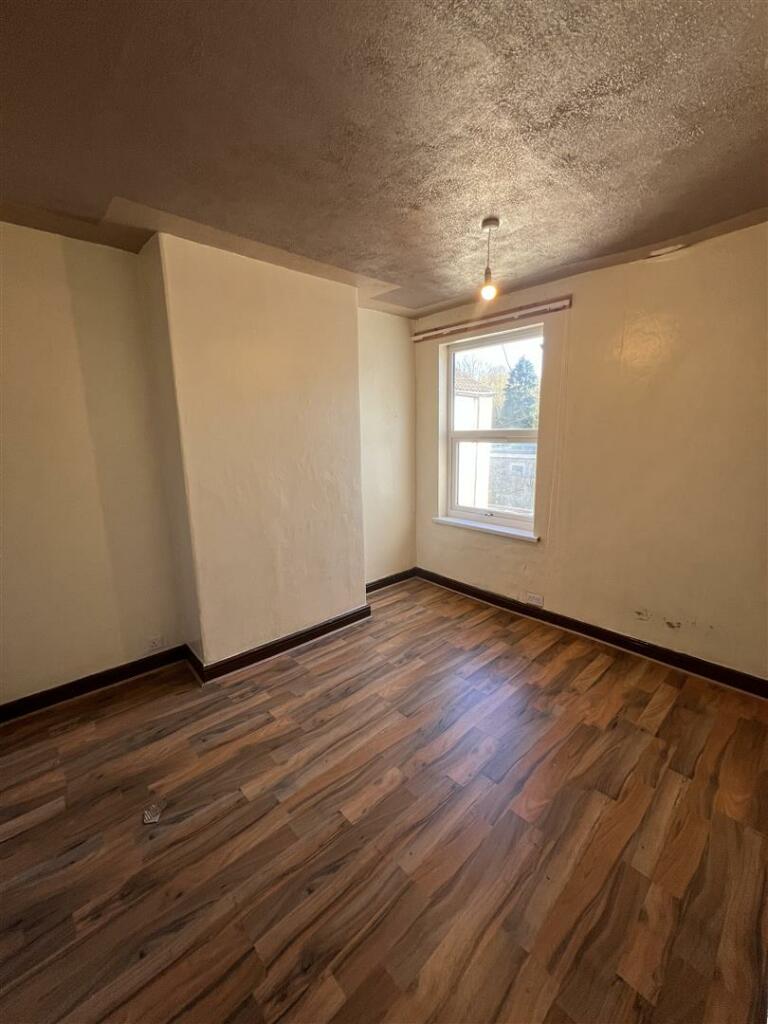 Bedroom 2.jpg