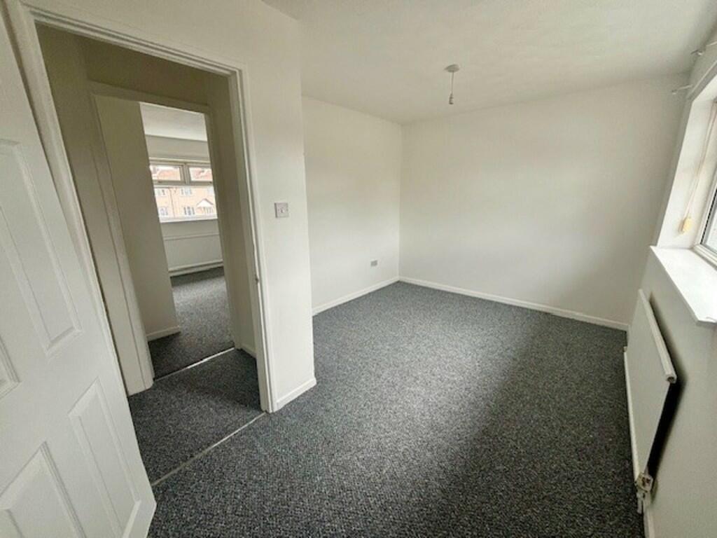 BACK BEDROOM
