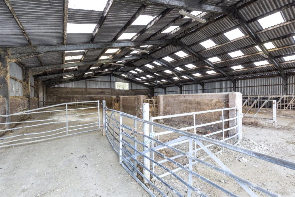 Slatted Shed