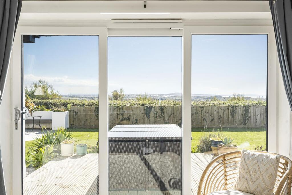 Kitchen/Dining View