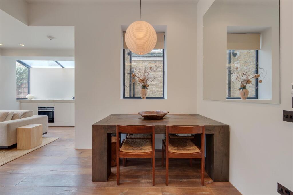 Living room _ kitchen2.jpg