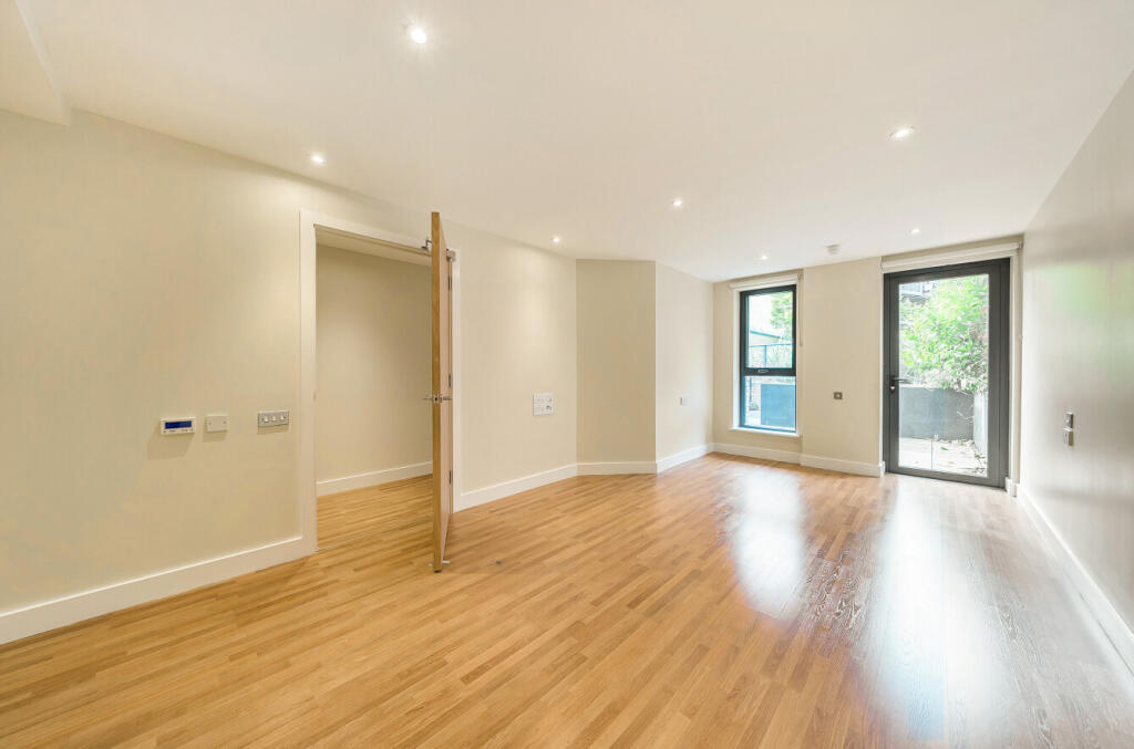 1354172-9-68c182f...