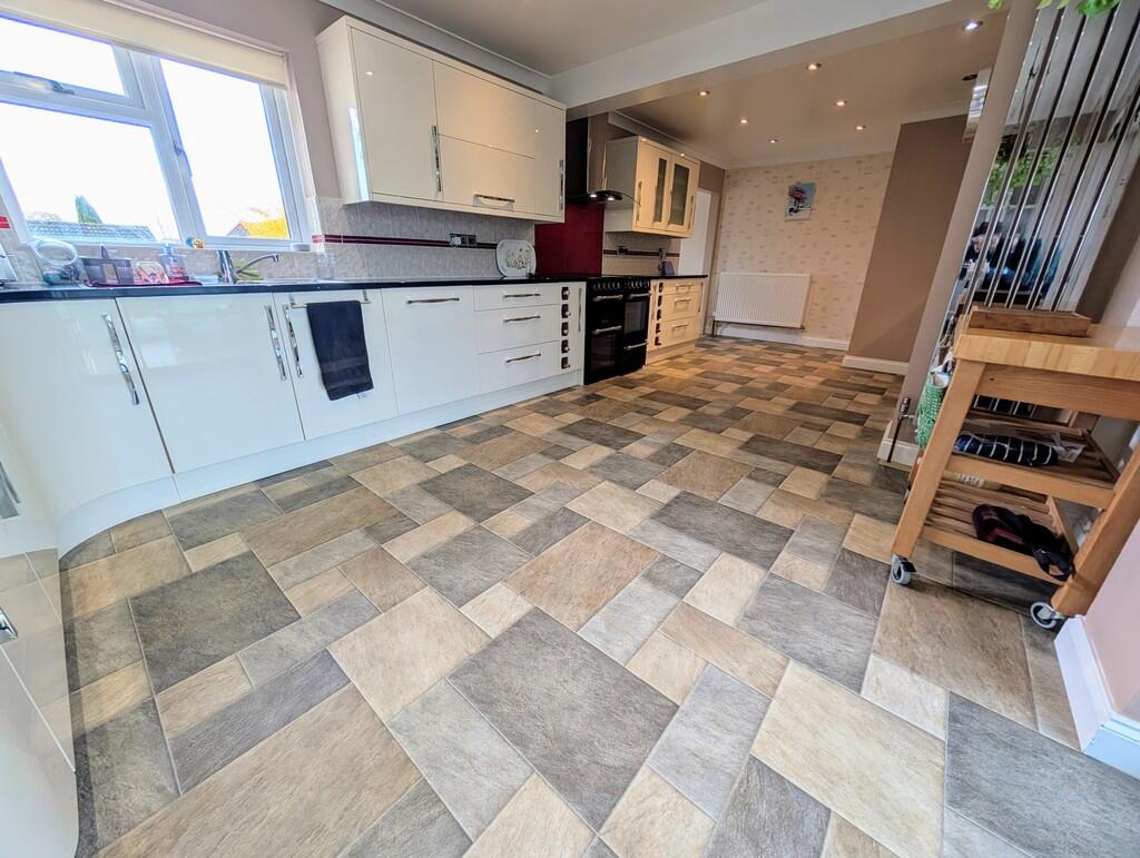 PXL_20251027_1156...