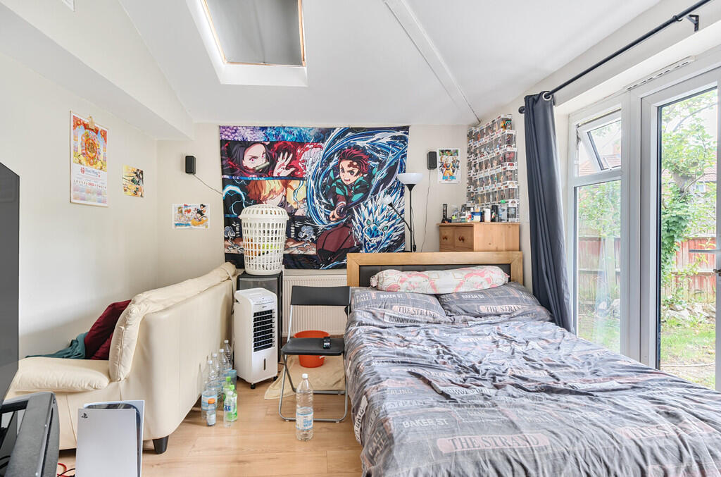 1329481-6-688c9ca...