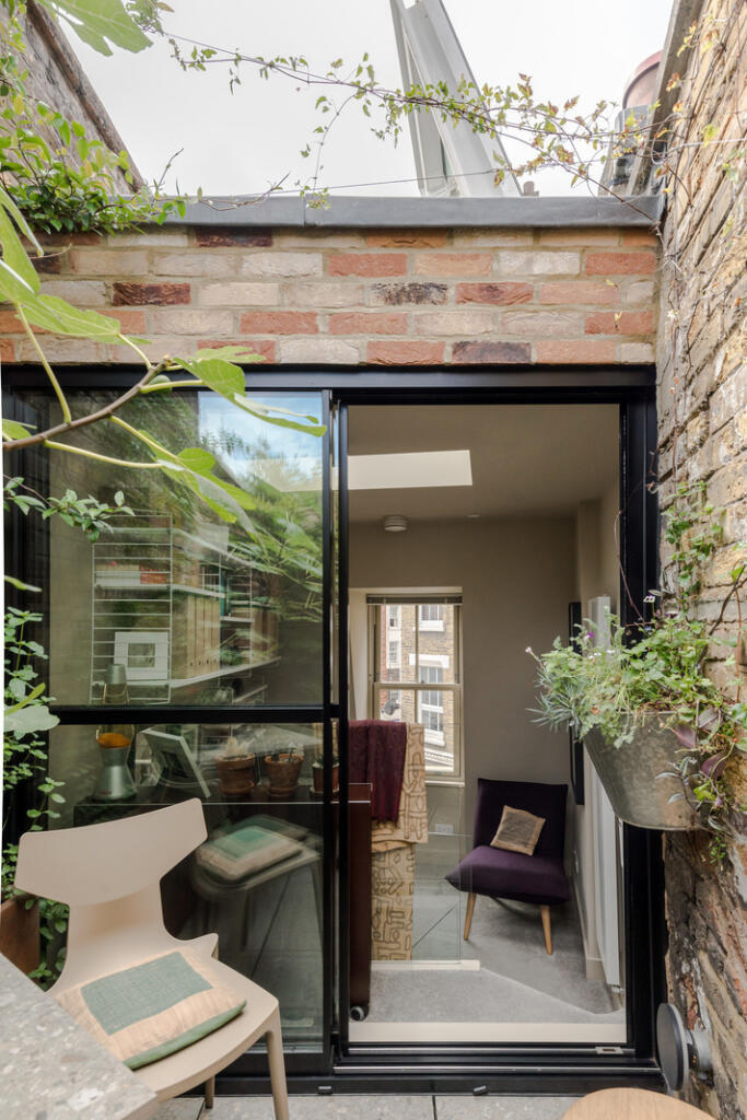 228561 - The Wee House-22.jpg