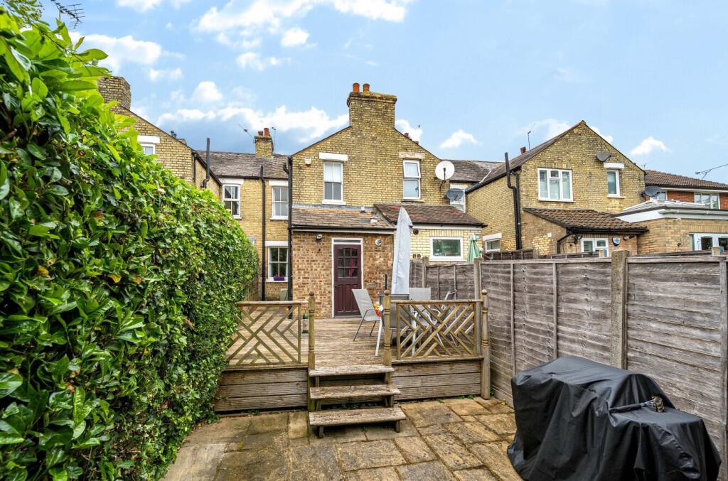 1298949-17-683589...