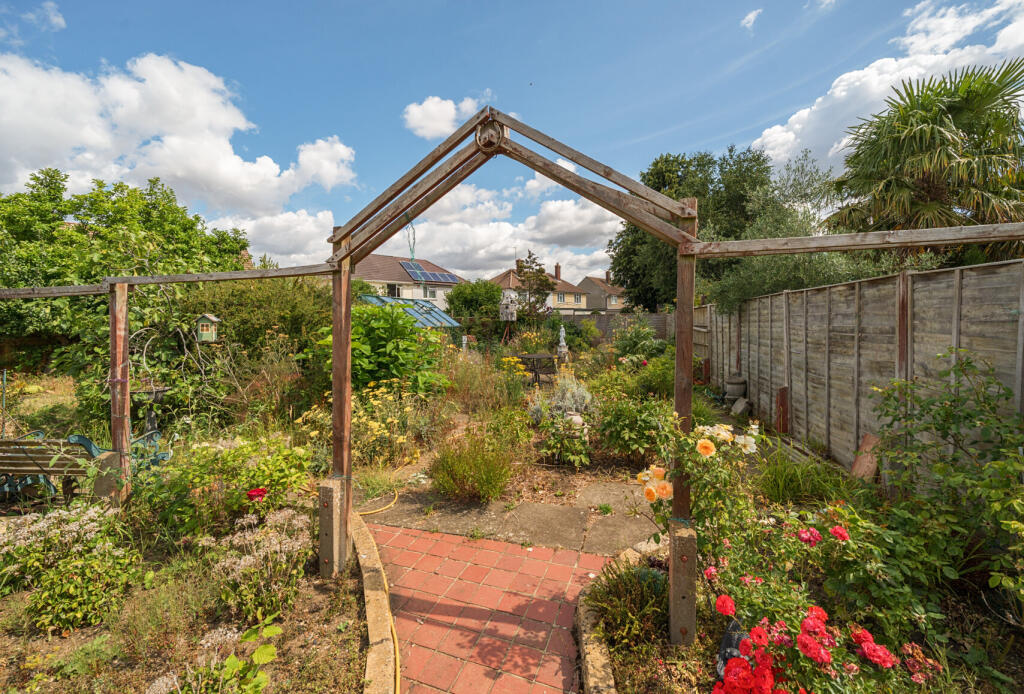 1315042-11-686659...