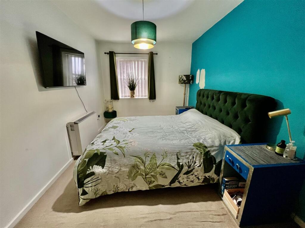 BEDROOM TWO