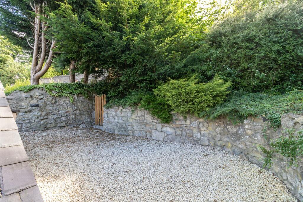 Undercliffe 23-External G.jpg