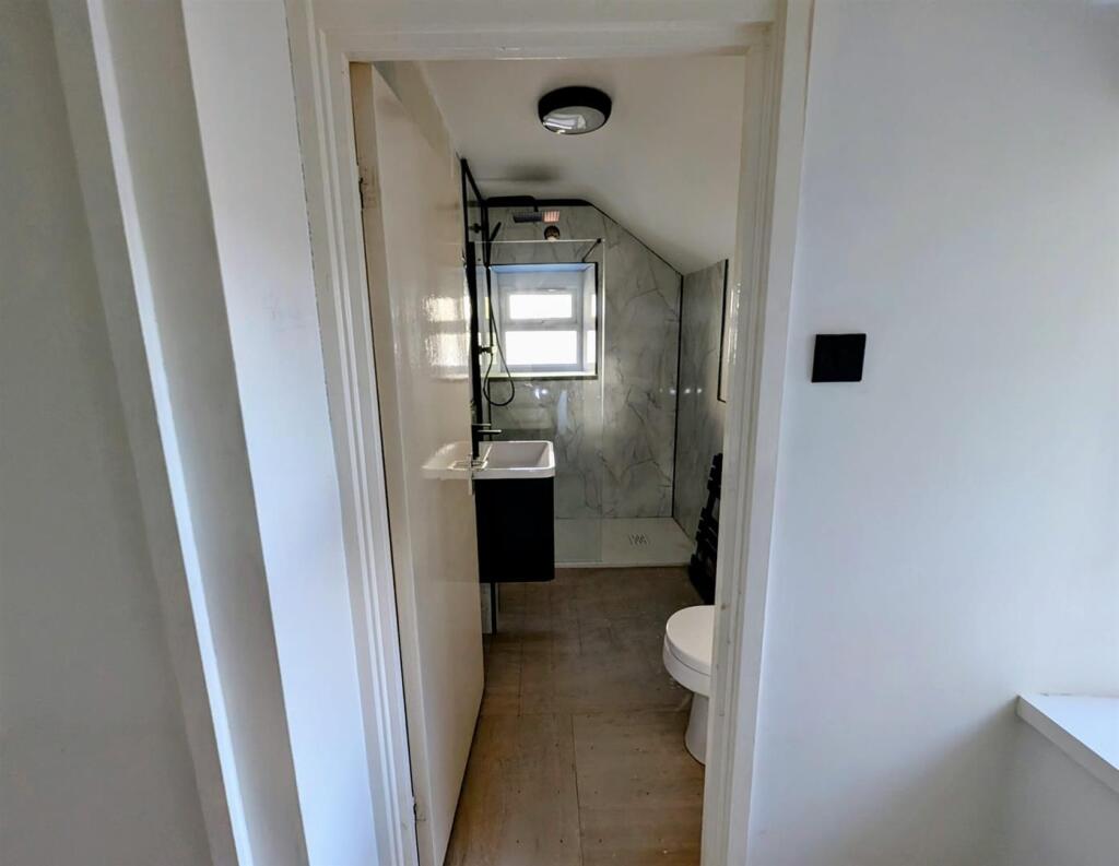 WhatsApp Image 2025-10-17 at 13.53.55_b65c7b5a.jpg