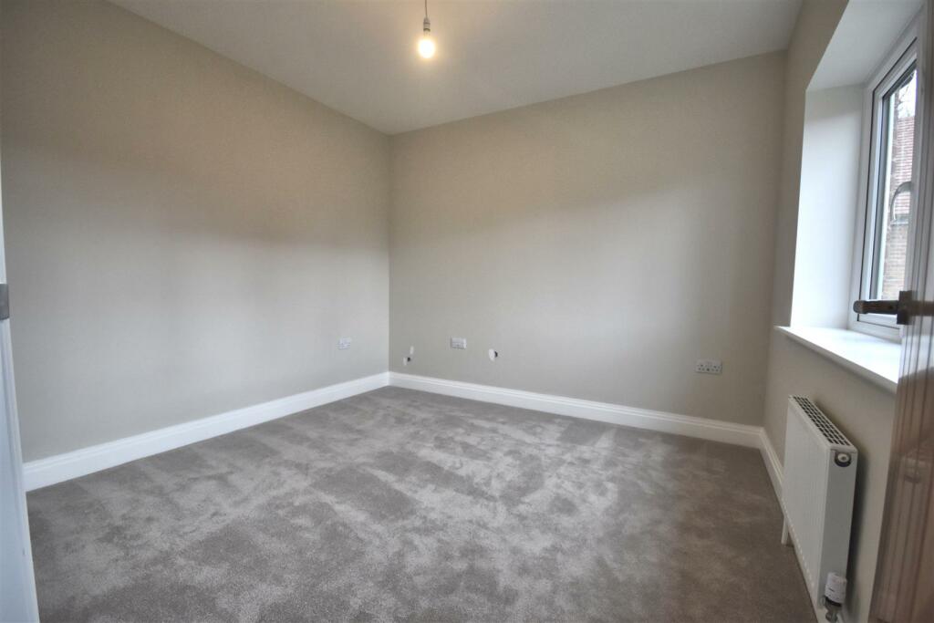 Bed 3.jpg