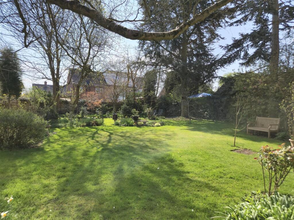 South Facing Private Rear Garden