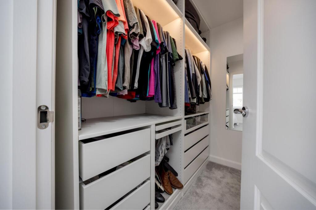 Walk in wardrobe