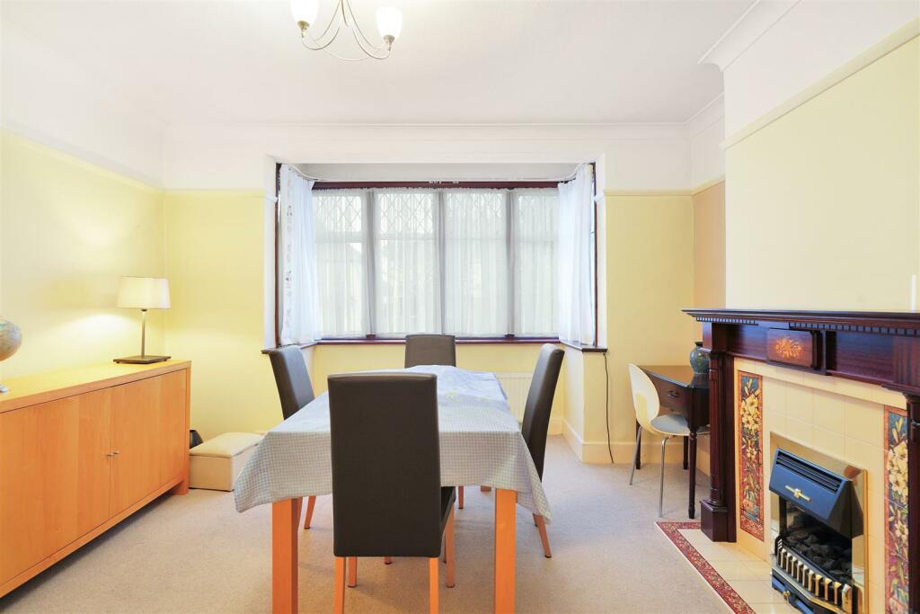 53 Carlton Avenue West - dWOAR7v1sgBq53ppQVEf.jpg