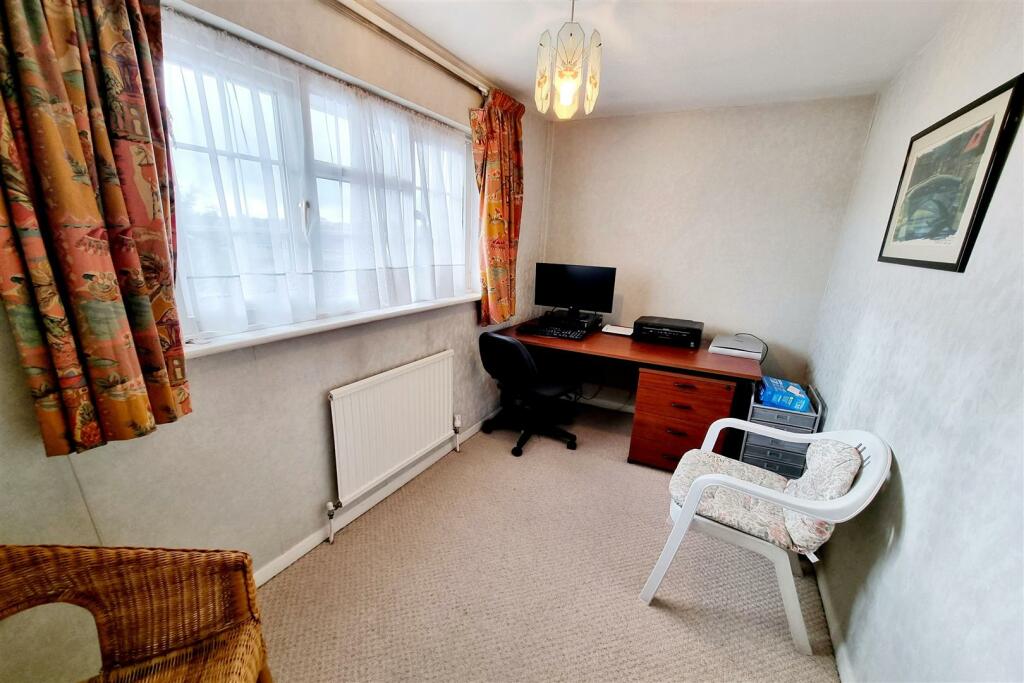 BEDROM 4: