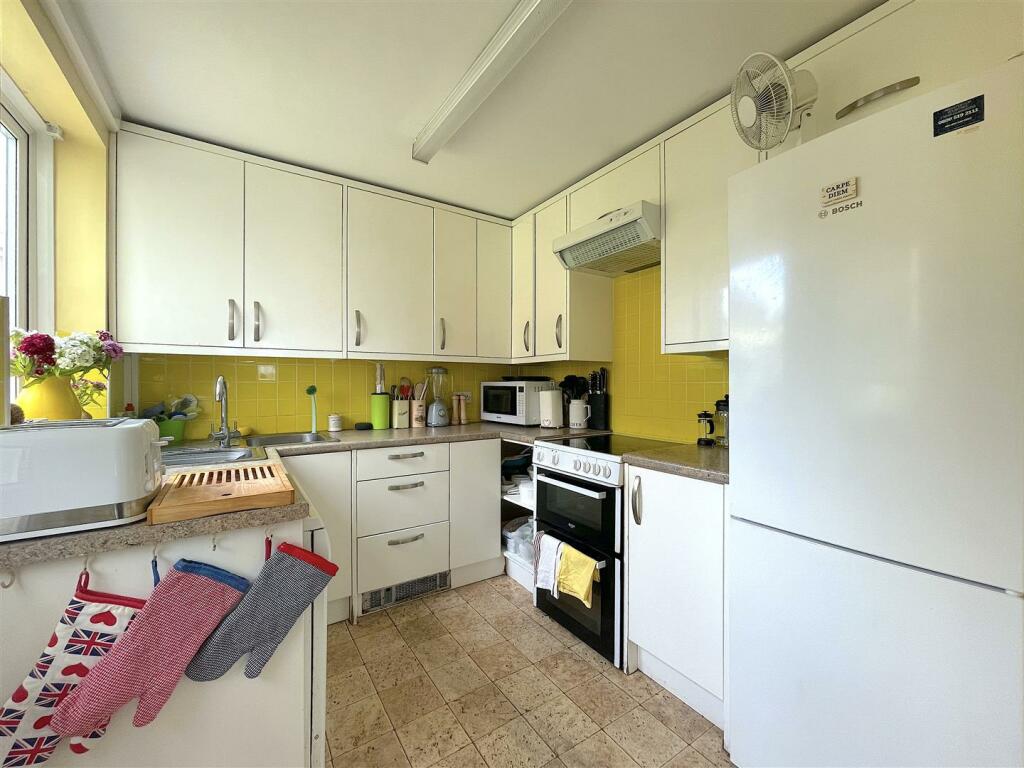Kitchen (1).jpeg