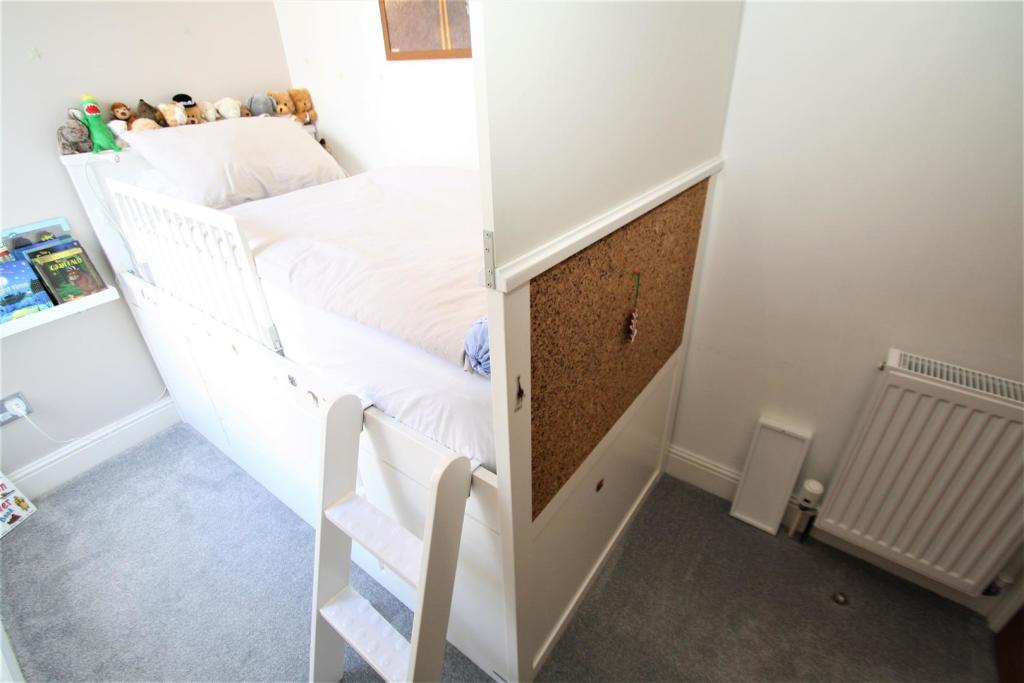 Bedroom3.JPG
