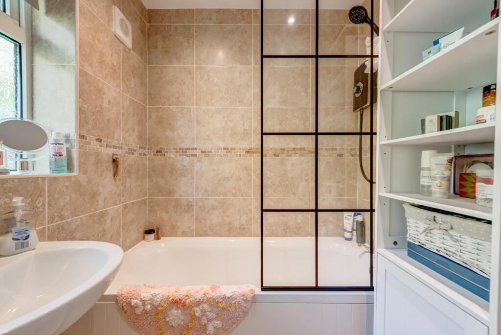 55BeaconRoad(Interior)-23.jpg