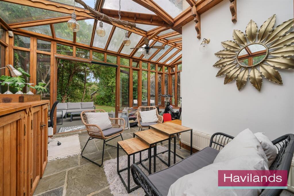 Eversley Park Road-18.jpg