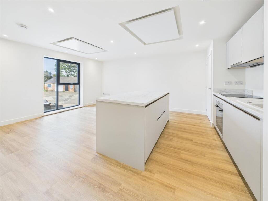 Contemporary Open-Plan Living