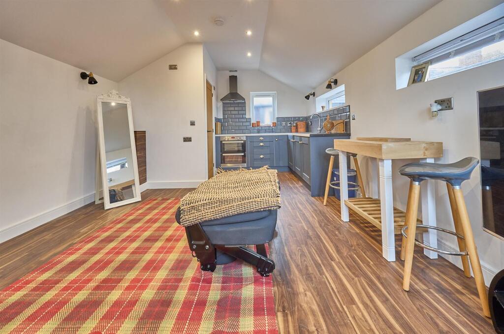 Detached Open Plan Annex