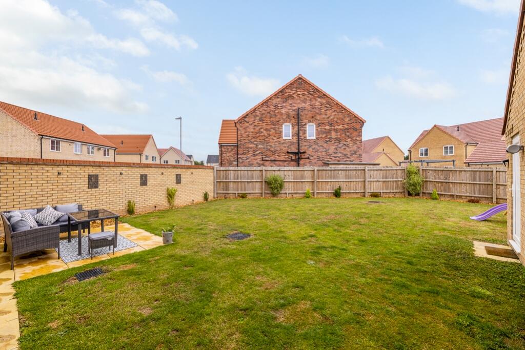 6 Sparrow Drive (Holbeach)-10