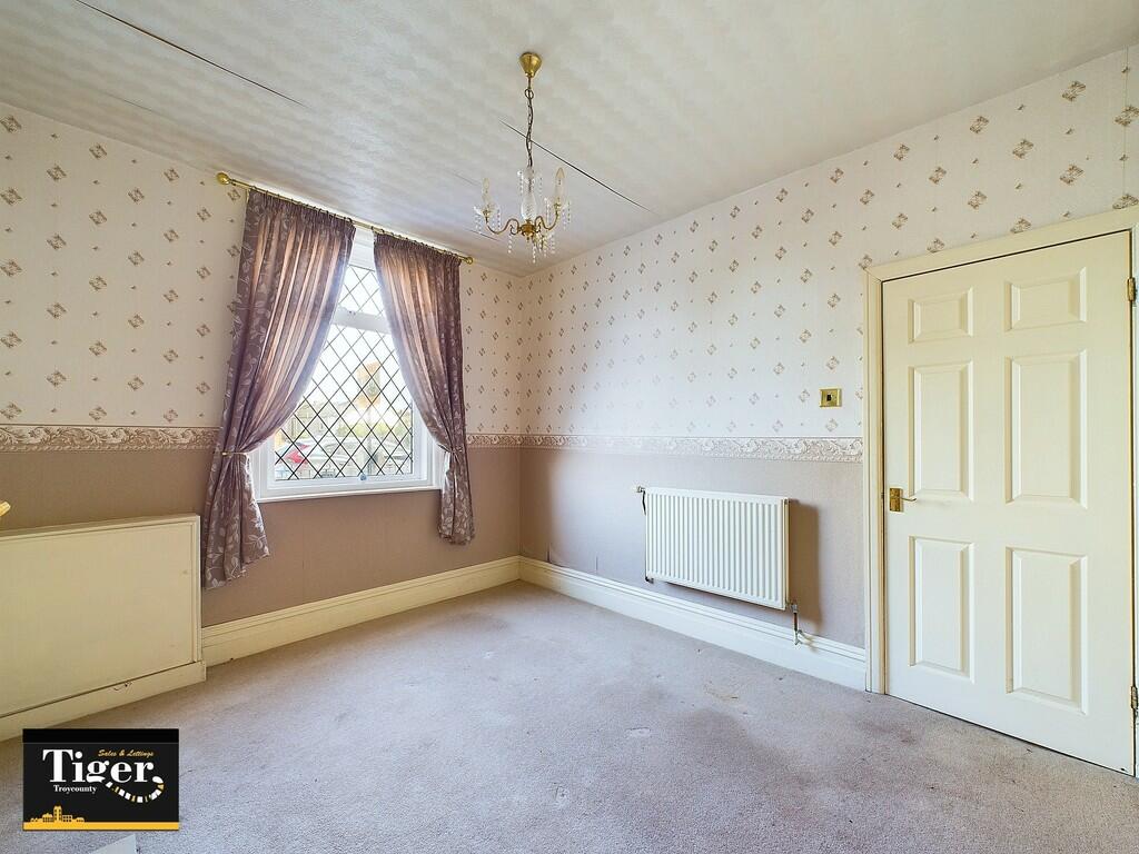 CAM02176G0-PR0386...