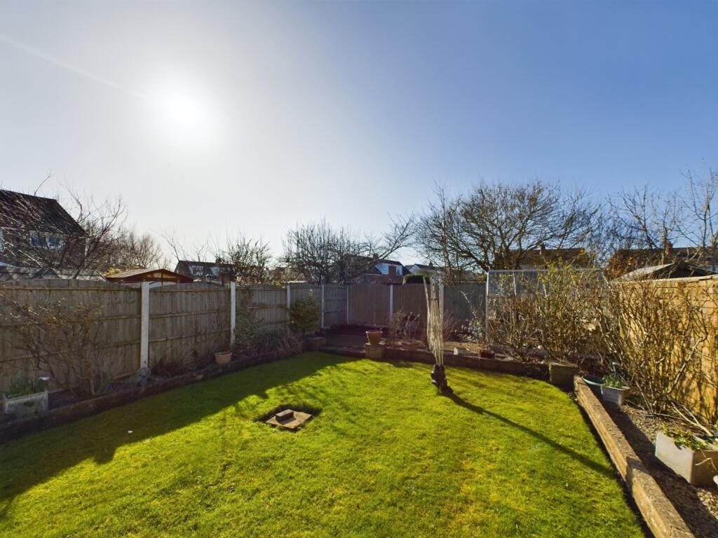 CAM02386G0-PR0115-STILL004