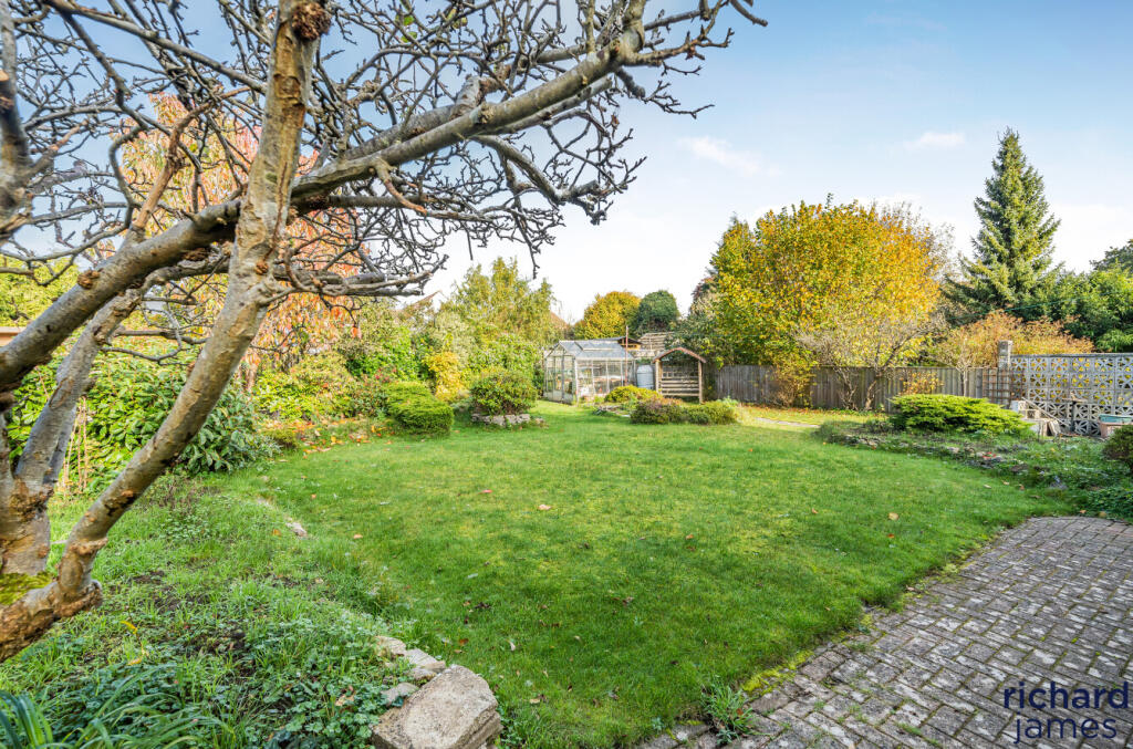 1e7f2211-5b7a-4c7...