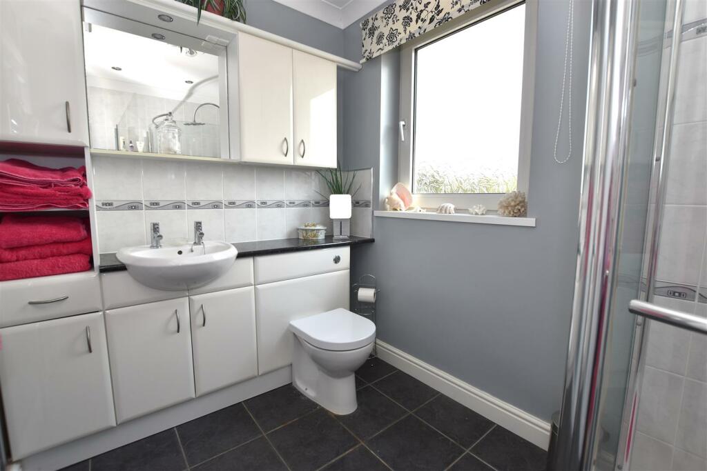 Shower Room.JPG
