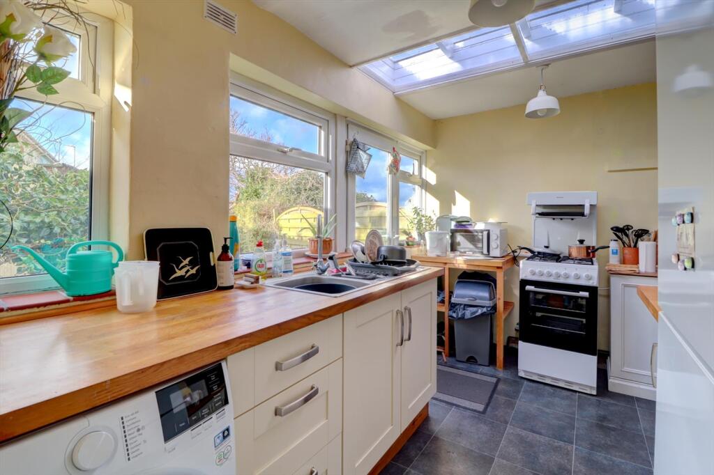 Kitchen ii.jpg