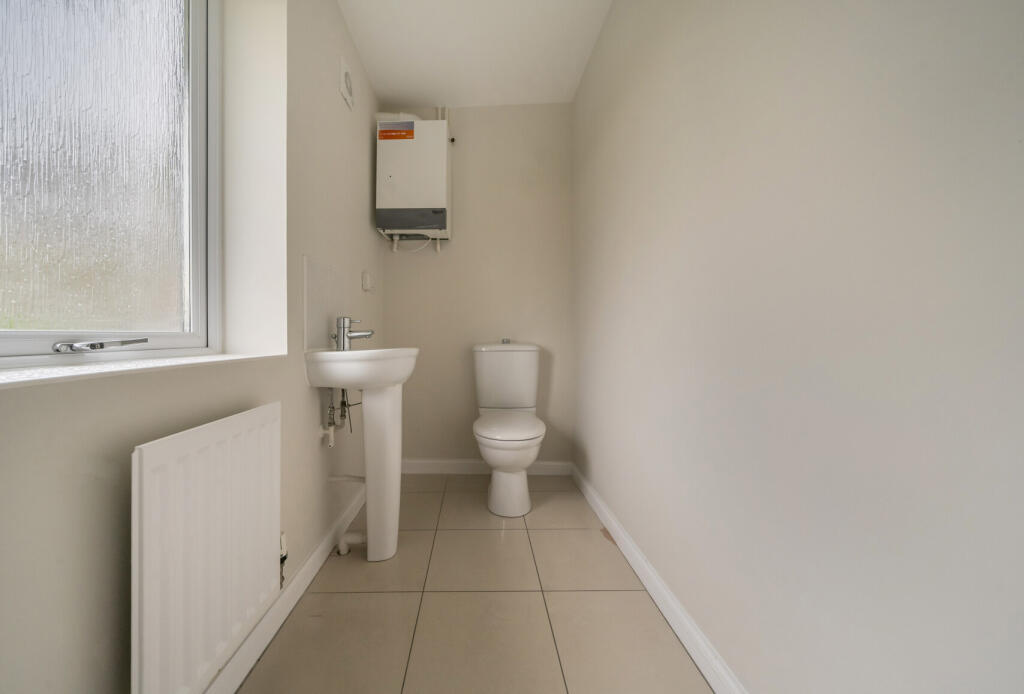 1372032-4-6914ab8...